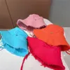 Chapeaux de seau à bord pour femmes pour hommes créateurs de mode Fisher Sunhat avec sangle Femmes d'été Randonnée de randonnée Casquette Jac Caps B237V