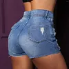 Jeans pour femmes shorts en denim en denim habillé d'été.