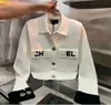 2024SS Designer Women's Jackets Top Quality Lapel Polo Fashion Bröstficka Slim Fit White Embroidery Tryckt Metal Buckle Sticked 622