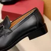 Gancini de luxe chaussures habillées hommes mocassins de créateur en cuir chaussures oxford mocassins robes formelles hors du bureau sneaker ferra gamos appartements chaussures de mariage de fête avec boîte