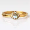 Trouwringen 2 pc's Delicate sierlijke vrouwen kleine schattige ring set goud gevulde cz opal steen kleine verloving337S