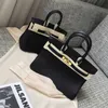 70% fabriksuttag utanför Lychee Grain Cow Leather Women's Wedding Bride Portable One Diagonal Bag till försäljning