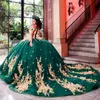 Abiti da quinceanera lucido verde smeraldo con appliques dorate corsetto allacciato dalla spalla da ballo dolce 16 vestido de 15 anos