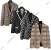 2023 서부 의류 남성 블레이저스 디자이너 가을 럭셔리 아웃복 아웃웨어 코트 슬림 한 그리드 줄무늬 격자 무늬 형상 패치 워크 코트 남성 드레스 양복