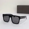 Nuovi occhiali da sole Design di moda 0711 Frame quadrato semplice e popolare Stile di vendita Uv400 occhiali protettivi con box328i