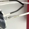 Sonnenbrille 2024 Männer Luxus Metallmaterial Retro Schaffell Windschutzscheibe Frauenmodweg Fahren Anti Glare UV40