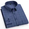 Mäns casual skjortor Daglig rutig långärmad borstad tyg kontrollerad design för affärsmässiga toppar med bröstficka
