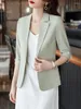 Giacca per abiti da donna 2024 Blazer leggero sottile a manica da sette minuti Summer Women Abbigliamento Solido Office Lady