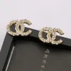 Luxusmarke Designer -Ohrring -Frau 18k Gold plattiert 925 Silber Briefe Stud Geometrische berühmte Frauen rund Kristall Strass Pearl Ohrring Hochzeitsfeier Jewerlry
