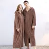 Vêtements de nuit masculins à la ferme hivernale peignoir à capuche à capuche Couple de nuit chaude soufflé pyjamas de pyjamas en flanelle