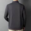 Sprężyna i jesień męski przycisk kołnierza pullover solidny geometryczny pasek z długim rękawem Tshirt Polo dolne modne topy 231222