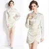 Sexy Slim Beige Silk Party Dress Designer Long Woman Designer Babbolaio Slim Rouched Vacazioni Elegante Mini Dressess 2024 Spring Fall Chic Satin Bodycon Ballgown