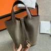 70% Factory Outlet Off Couche de tête panier de légumes en peau de vache texture premium sac à main de grande capacité en cuir véritable pour femme en solde