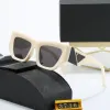 2024 Lunettes de soleil de designer Nouveaux hommes Femmes Mode Triangle Logo Luxe Full Frame Sunshade Miroir Protection polarisée Lunettes avec