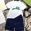 ベビー服Tシャツキッズデザイナーセットキッド幼児衣服