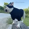 Ropa de diseñador ropa de marca de marca con sombreros camisas de cachorros transpirables con collar alto de manga larga mascota camisa de fondo para perros para perros pequeños bulldog a471