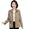Veste Pu de boucle printanière de style chinois en cuir pour femmes pour les vêtements d'extérieur à la mode et élégants