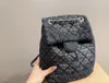 7A Mirror Quality Denim ryggsäck med diamantplädmönster Kvinnakedja axelväska Vintage Luxury Shopping Preferred Pending Bag