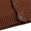 남자 스웨터 2024 트렌디 한 뜨개질 가디건 두꺼운 차가운 저항성 편안한 편안한 겨울과 가을 버튼 단단한 스웨터 니트웨어 W11