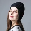 Berets Lady Thick Winter Beanie Cap With Bluetooth-compatible Earphone Hat Knitted For Windproof Ear Protection