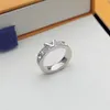 Met box love ring dames paar ringen heren mode neutraal gesneden glazuur drie kleuren sieraden accessoires eerste keuze voor verzamel248a