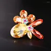 Brooches Vase Fleur pour femmes Designer de luxe Super Flash Imitation Crystal Corsage Fashion Vêtements Broche en gros