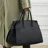 Margaux 15 17 The Row Tote Bag Bag Bag Bag Capacidad Luxury Soft Winter Best Match Geniune Leather 2 Ranuras de tarjetas interiores 1 bolsillo de cremallera