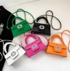 Bolsas de ombro 2023 New Moda Simples Candy Color Diamond Incorporando Bolsas de ombro Mulheres Bolsas Ladies por atacado