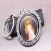 Schlüsselanhänger Das Bild ist zufällig. Religiöser Jesus Cross Key Ring. Drehen