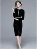 Casual Dresses French Fashion Luxury Beading Pearls Dress Women's Stand Long Sleeve Black Velvet Vintage Zipper Evening Party Midi Vestidos