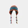 Berets Fashion gestrickte Hut Frauen Herbst Winter Schädel Mützen Ladies Bunte Ohrpapierkappe weibliche handgefertigte Quasten Beanie