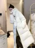 Les trenchs pour femmes vers le bas du coton manteau femme beige épaissis de chaleur parkas à capuche longue 2024 mode d'hiver