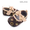 Baby Shoes Newborn Girl First Walkers Butterfly Knot Princess Shoes para meninas de solado macio de solado mocassins