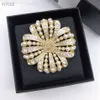 Fleur de cuivre vintage Fleure Pins Pins Brooch Stamp Logo Inside Brand Designer Bijoux pour les femmes199i