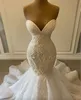 섹시한 연인 인어 아프리카 웨딩 드레스 2024 고급스러운 구슬 자수 여자 화이트 오간자 신부 웨딩 드레스