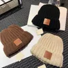 Bonnet de créateur de mode en laine tricotée, bonnet d'automne et d'hiver, chaud, hommes et femmes, accessoires de couple, casquette, chapeaux et casquettes, accessoires de broderie noir