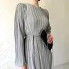 Robes décontractées de printemps côte solide plissée boho longue robe femme sexy ô-cou nac joint maxi automne