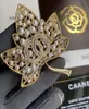 Nueva Barroca broche de perlas chinas pequeñas hojas fragantes insignia suéter camisa traje accesorios fragantes home3707050