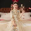 エスニック服の花嫁ヴィンテージシャンパンキラキラしたスパンコリービーズ刺繍QIPAO中国トーストガウンウェディングドレス