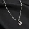 Smile Smile Clavicle Chain Zircon Smiley Round Pendant Halsband Figaro Chain Cutout Smiley Face Titanium Steel YS352