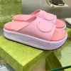 2023 Designer Kvinnor Sandaler Gummi Slide Slipper Slides Causal Non-Slip Slides Summer Platform Flip Flops Outdoor Flower Platform Slipers