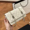 Emaliowany kawior stylowy na ramię 19cm skórzany Diamentowy złoty sprzęt metalowe zapięcie torebki Matelasse łańcuch crossbody torebki makijażu