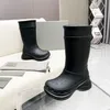 مصمم بركة أحذية النساء رجال المطر أحذية المطر ركبة مطاطية مقاومة للماء PVC Walking Casual Platform Booties الأزياء