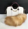 100 REAL äkta Cystal Fox Fur Tail Keychians Cosplay Toy Keyrings Car Keychain Bag Charm Tassels2608875