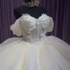 Glitter Ivory Quinceanera Dress 2024 Meksykańska aplikacja koronkowa Tull Florals Sweet 15 Sukienka cekin vestidos para xv przyjęcie urodzinowe