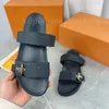 Designer sandals uomini da donna Slifori in pelle Muli piatti freschi Slide eleganti senza sforzo 2 cinghie con fibbie oro regolate Schede estate con scatola di dimensioni 35-46