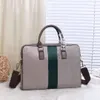 Designerväska Herrkvinnor Business Single Shoulder Laptop Bag tvärsnitt Portfölj Datapaket Lutande väska Mäns handväskor Väskor Bortkroppar Satchel