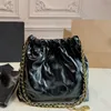 ミラー品質のトートハンドバッグ女性小さなショッピングバッグリアルレザーバケットバッグ新しい財布の贅沢ハンドバッグデザイナーチェーンハンドバッグカルフスキンアンダーアームスライバーチェーンバッグ