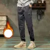 Herrenhosen Herbst Winter Kpop Modestil Harajuku Slim Fit Cargo Loose Sport passen alle dick lässigen, festen Taschen Leggings