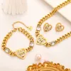 Love Channel Jewelry Set Collier Bracelet Set 18k Gold plaque à oreilles Boucle d'oreille Femme Coeur Collier Collier de mariage Collier Bijoux Set Crystal Rimestone